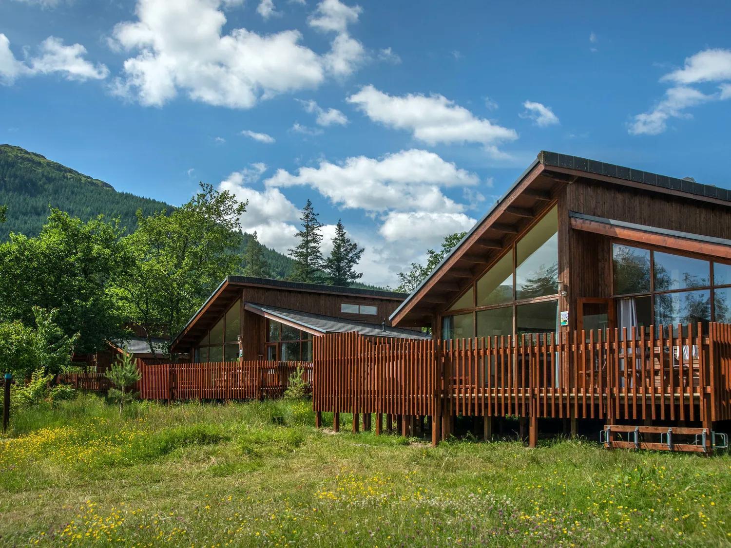 Ardgartan Argyll Cabins - Forest Holidays アローチャー エクステリア 写真